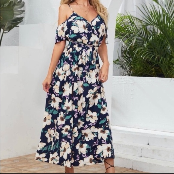 SHEIN Dresses & Skirts - SHEIN Curve Cold Shoulder Floral Print Maxi Sundress